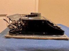 1938 Remington Junior Portable Typewriter~Looks & Performs Great But No Case Top