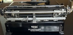 VTG 1937 Royal Portable Manual Typewriter w/ Case Model O Bay Area’s San Leandro