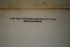 Olivetti Lettera 33 Vintage Mechanical Typewriter & Case Barcelona, Spain