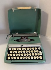 Smith-Corona Corsair Deluxe Portable Manual Typewriter Teal Blue Vintage