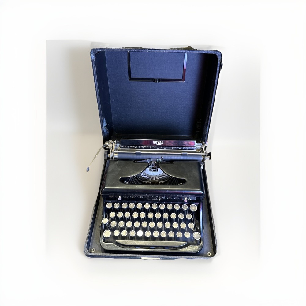 Royal ‘Touch Control’ Black Typewriter Vintage 1930’s. w/Case GUC