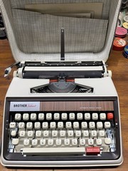 1971 Brother Valiant Typewriter Gothic English & Japanese Hiragana Typeface