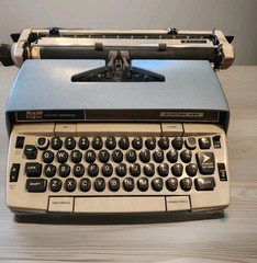 Vtg 1970s BLUE Smith Corona SCM Electra 220 Automatic Electric Typewriter + Case