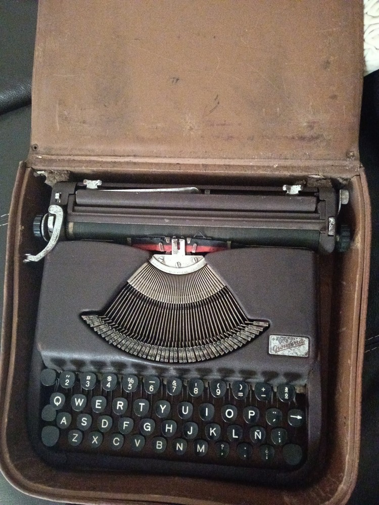 Groma Gromini Typewriter 1954