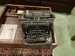 1939 Underwood Typewriter Champion Model With Black & Green Keys