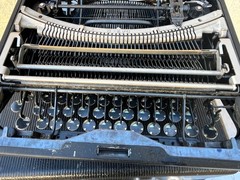 Rare black vtg ​1947 Smith Corona Sterling Typewriter Floating Shift Case Tested