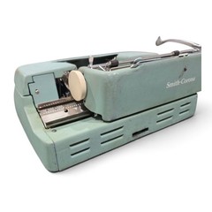 Typewriter Smith Corona Sterling Manual Portable Vintage Typewriter