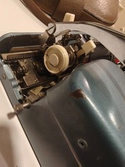 VOSS WUPPERTAL MODEL PRIVAT TYPEWRITER. GERMANY 1961. PICA FONT 12. SPANISH