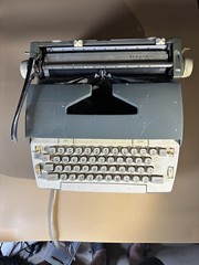 Vintage Smith Corona Coronet Electric Typewriter Automatic 1960s Case