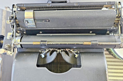 Vintage Used Royal KMM “Magic Margin” Typewriter 1947