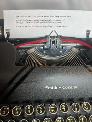 Vintage 1946 Smith Corona 4 Bank Sterling Portable Typewriter & Case – Very Nice