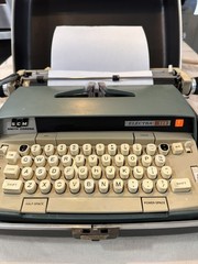 Smith Corona Electra 120 Portable Electric Typewriter w/ Case Needs Ribbon