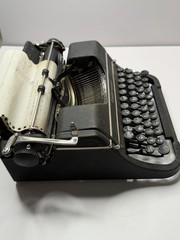Vintage 1930-1940s Portable Black Underwood 4 Layer Typewriter & Original Case