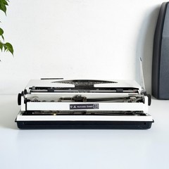 Triumph Tippa S Typewriter – Working Vintage | 1970s Germany |