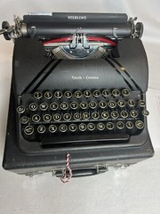 Vintage 1946 Smith Corona 4 Bank Sterling Portable Typewriter & Case – Very Nice