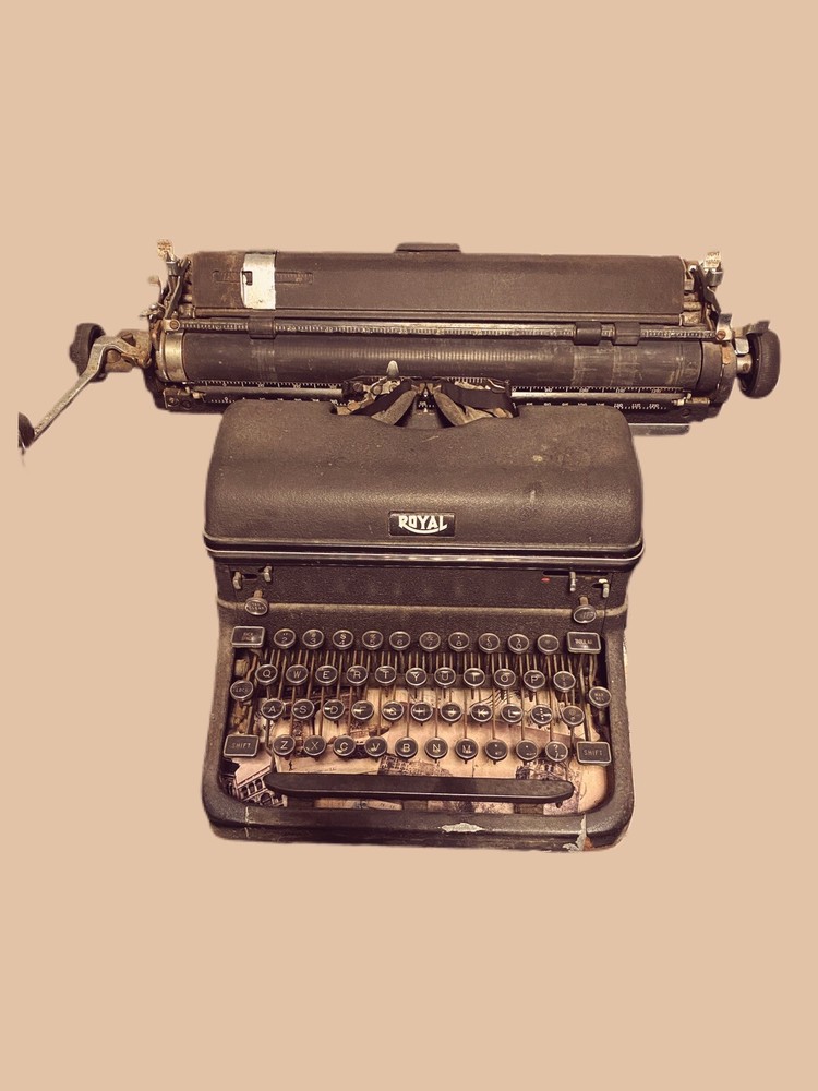 Black ANTIQUE ROYAL TYPEWRITER 1939 ROYAL MAGIC MARGIN MODEL # KMM2474868