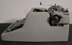 1953 Royal Quiet De Luxe Working Vintage Portable Typewriter Case & Manual