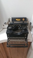 Antique Royal Typewriter RARE, Beleived To Be Model 10