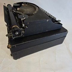 1938 Remington Rem Rand Cadet Portable Typewriter w/ Case S# CB126642 Gorgeous!