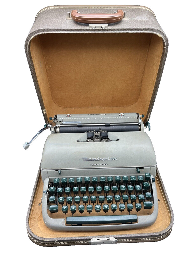 Vintage 1957 Remington Quiet-Riter Miracle Tab Typewriter w/ Case – Works!