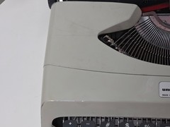 Underwood 18 Manual Typewriter Gray Made in Italy Desktop Office Machine