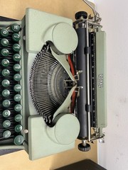 Royal Model -O – Mechanical Typewriter