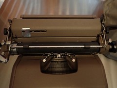 WORKS GREAT Vintage 1940s Royal Magic Margin Typewriter – Grey w Green keys