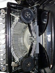 1930s Royal O Model Glossy Black Vintage Portable Typewriter all Keys Working