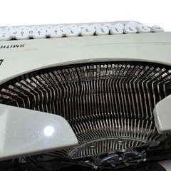 Typewriter Smith Corona Sterling Manual Portable Vintage Typewriter