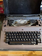 Brother 3800 Correct Automatic 12 Electric Typewriter & Case Works Needs Ribbon
