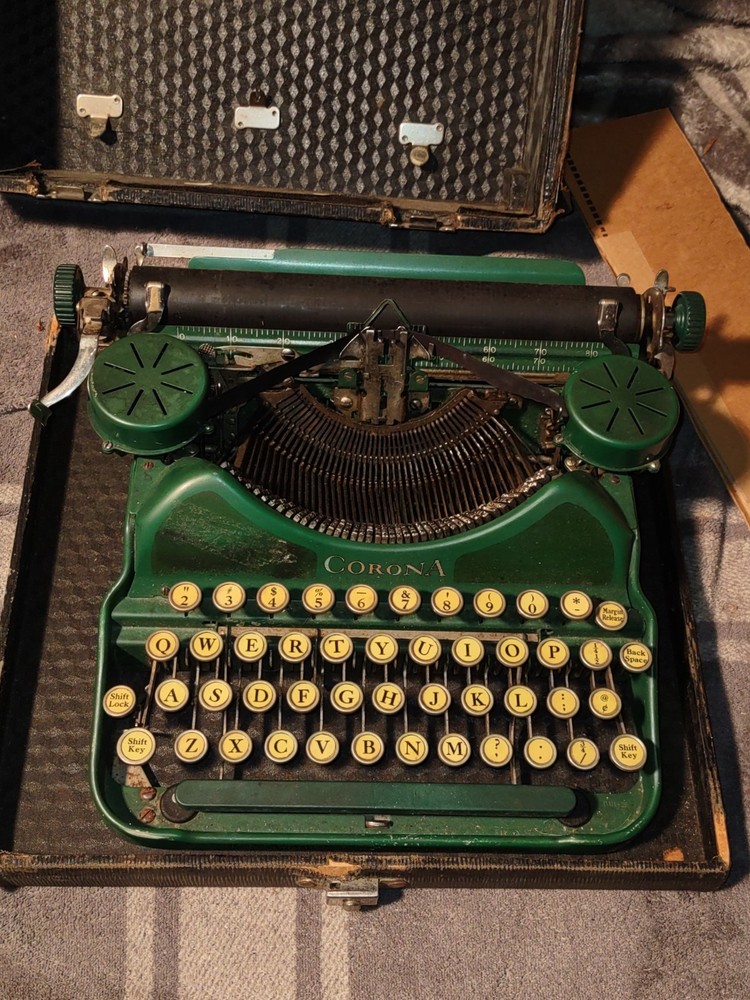Vintage Green L.C. Smith Corona portable Typewriter | Rare 1930s, with case