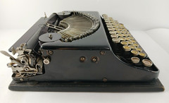 VTG Antique 1920’s Remington Portable Typewriter w/ German Type Keys WORKS Rare!