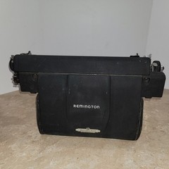 Vintage 40’s Remington Rand KMC Model 17 Desktop Typewriter Black Crinkle Matte