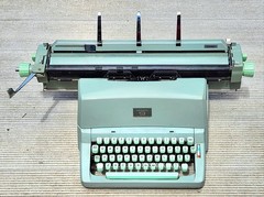 Vtg 1966 Hermes 9 Typewriter Seafoam Green Lg Platen Rare Wide-Carriage + Cover