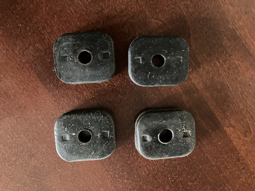 Royal KMG KMM Typewriter Rubber Cushion Insulators set of 4 Original GUC