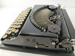 VTG Antique 1920’s Remington Portable Typewriter w/ German Type Keys WORKS Rare!