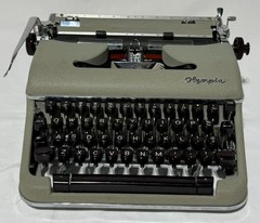 1956 Olympia SM3 Typewriter – Clean, Tested and Typing – West Germany Vin