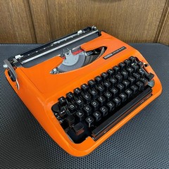 Brother Typewriter Young Elite 151 Vintage Retro Tested Working Good Condition