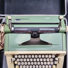 Royal Sabre Typewriter 1979 Portable Vintage Green MCM Retro w/Case+Cover✅