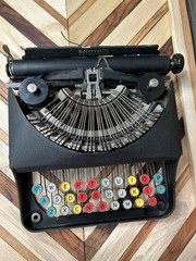 VTG Rare 1938 Remington Rem Rand Bantam Children’s Typewriter W/ Colored Keys