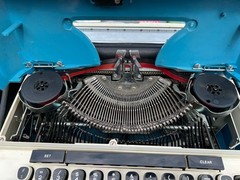 Simpsons Sears Celebrity Power 12 Vintage Electric Typewriter w/Case Key Works