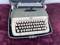 Smith Corona Galaxie Portable Manual Typewriter Machine Vintage Case