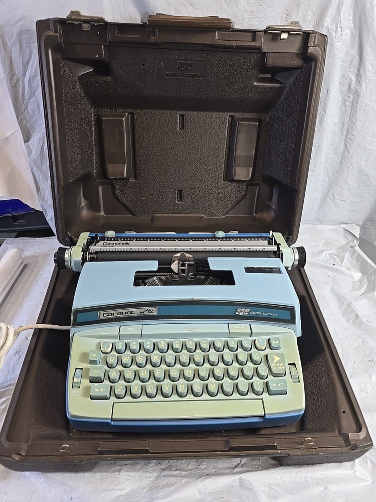 1975 Blue Smith Corona Coronet Vintage Super 12 Electric Typewriter w/Case Works