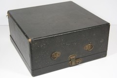 *WORKING* – UNDERWOOD PORTABLE TYPEWRITER ELLIOTT FISHER CO. – W/ CARRY CASE
