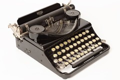 ROYAL JUNIOR “SIGNET” – portable typewriter – EXCELLENT