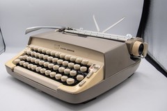 Serviced 1964 Smith-Corona Galaxie (6T) Manual Portable Typewriter with Case
