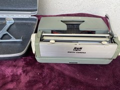 Smith Corona Galaxie Portable Manual Typewriter Machine Vintage Case