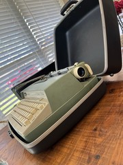 VINTAGE SMITH CORONA CORONET ELECTRIC TYPEWRITER GREEN Turns On Types