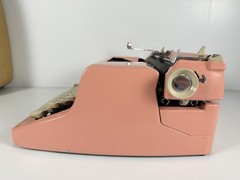 Rare! Original 1957 Vintage PINK Royal Quiet DeLuxe Portable Typewriter w/ Case