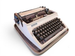 Typewriter TBM DE LUXE UNIS Yugoslavia Cyrillic Russian Text Late 1980s